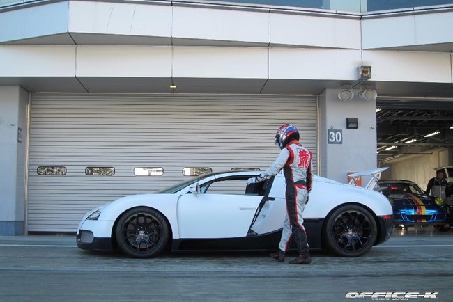 Bugatti Veyron và Maserati MC12 Corsa đua nhau khoe sắc tại Fuji Speedway 15