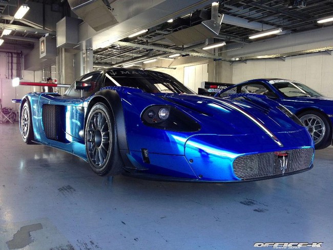 Bugatti Veyron và Maserati MC12 Corsa đua nhau khoe sắc tại Fuji Speedway 21