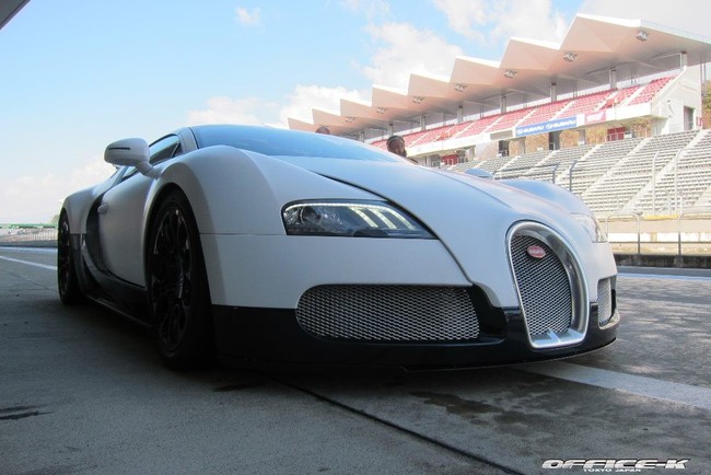 Bugatti Veyron và Maserati MC12 Corsa đua nhau khoe sắc tại Fuji Speedway 31