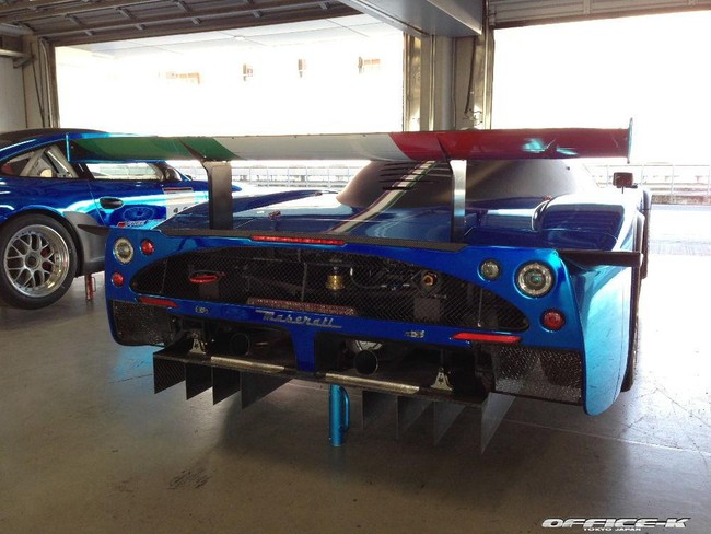 Bugatti Veyron và Maserati MC12 Corsa đua nhau khoe sắc tại Fuji Speedway 35