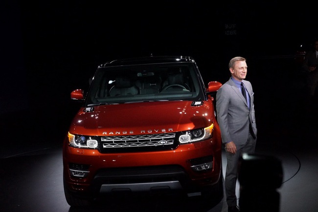 “Điệp viên 007” bỏ túi 1 triệu đô cho màn ra mắt Range Rover Sport 4