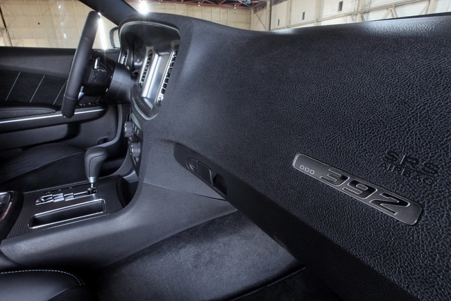 Dodge Charger SRT8 có phiên bản đặc biệt mới 7