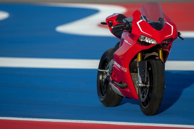 Chi tiết siêu mô tô Ducati 1199 Panigale R 7