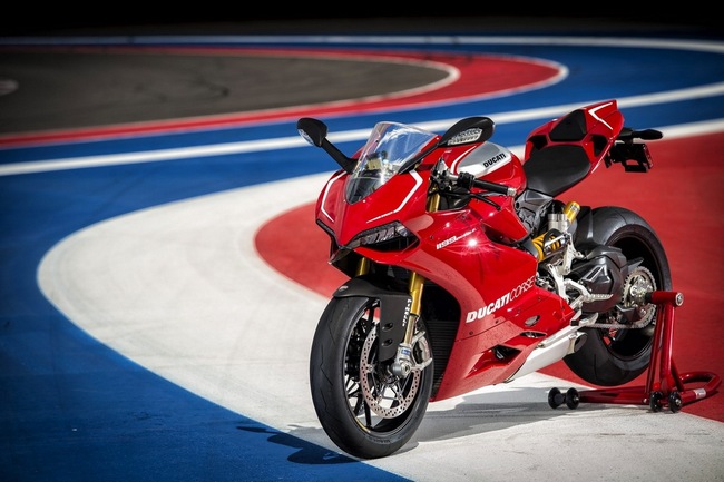 Chi tiết siêu mô tô Ducati 1199 Panigale R 8