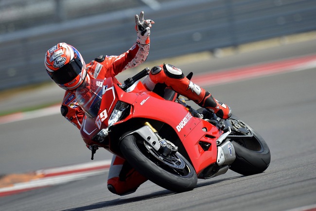Chi tiết siêu mô tô Ducati 1199 Panigale R 25
