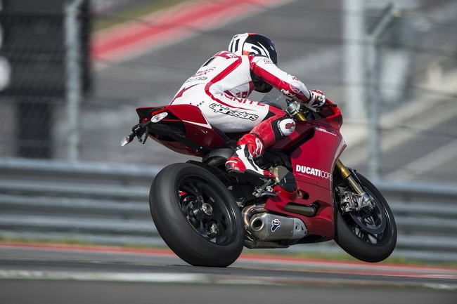 Chi tiết siêu mô tô Ducati 1199 Panigale R 27
