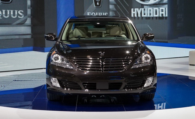 Hyundai Equus 2014: Chống lại nhóm “Quyền lực đen” 1