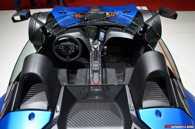 KTM X-Bow GT: Phá cách và mạnh mẽ 16