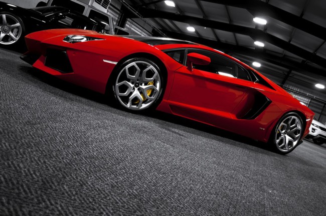 Lamborghini Aventador: Sang hơn, độc hơn với bản độ của Kahn Design 2