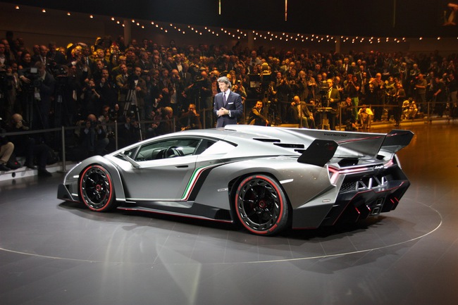 “Máy bay tiêm kích” Lamborghini Veneno chính thức trình làng 35