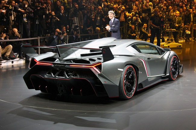 “Máy bay tiêm kích” Lamborghini Veneno chính thức trình làng 36