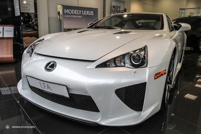 Chiếc Lexus LFA thứ 40 tại châu Âu đã có chủ 2