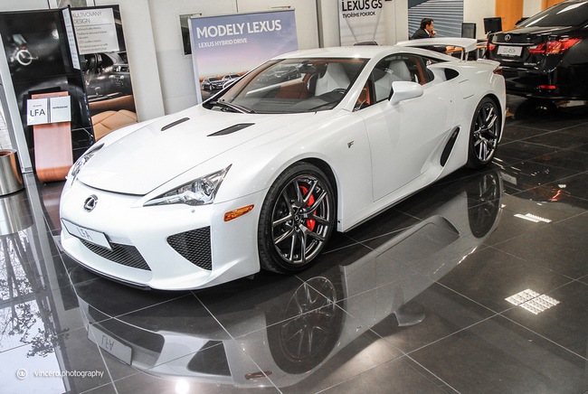 Chiếc Lexus LFA thứ 40 tại châu Âu đã có chủ 3