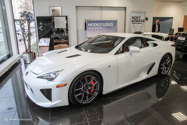 Chiếc Lexus LFA thứ 40 tại châu Âu đã có chủ 4