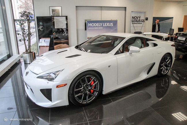 Chiếc Lexus LFA thứ 40 tại châu Âu đã có chủ 4