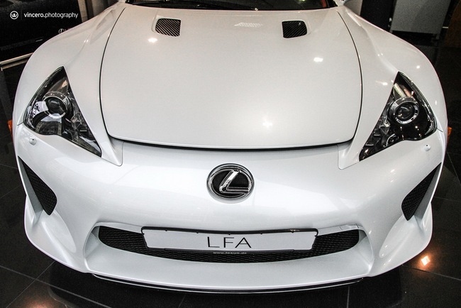 Chiếc Lexus LFA thứ 40 tại châu Âu đã có chủ 9