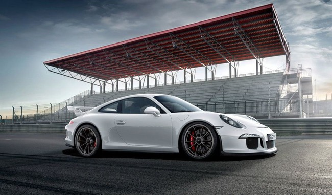 Porsche 911 GT3: Tự hào với sức mạnh và hiệu suất vượt trội 13