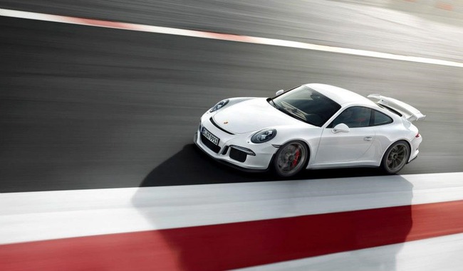 Porsche 911 GT3: Tự hào với sức mạnh và hiệu suất vượt trội 17