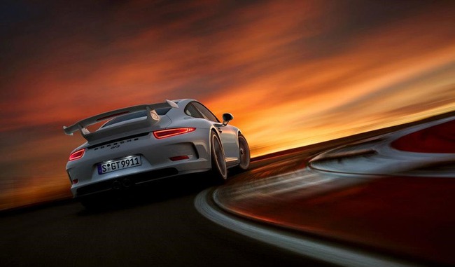 Porsche 911 GT3: Tự hào với sức mạnh và hiệu suất vượt trội 22
