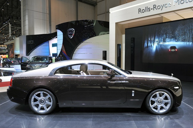 Rừng siêu xe tại Geneva Motor Show 2013 24