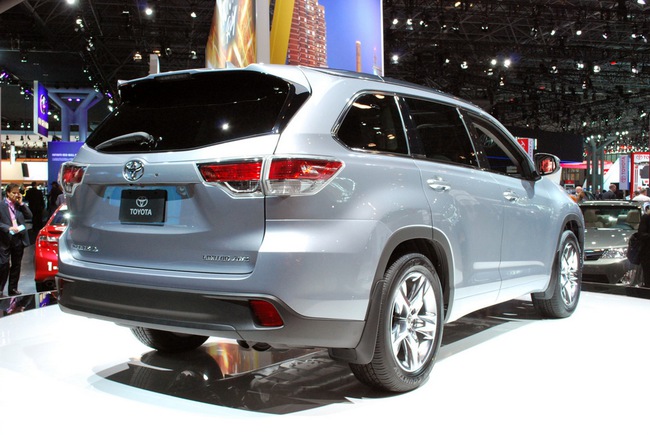 Toyota Highlander 2014: Nhiều thay đổi hứa hẹn 31