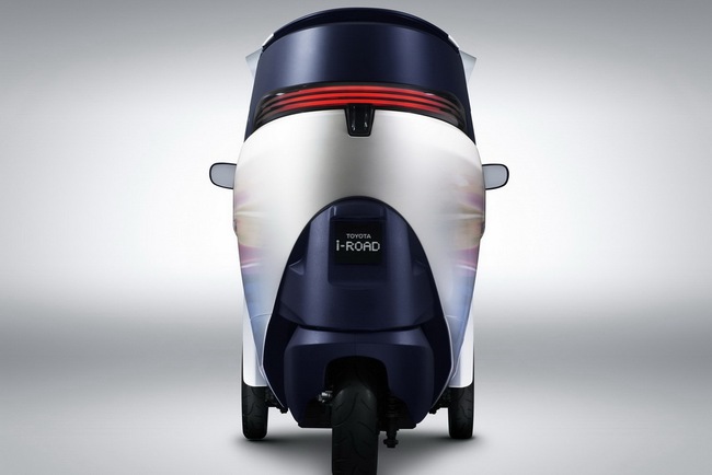 Toyota i-ROAD: Phương tiện cá nhân của tương lai 2
