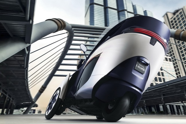 Toyota i-ROAD: Phương tiện cá nhân của tương lai 7