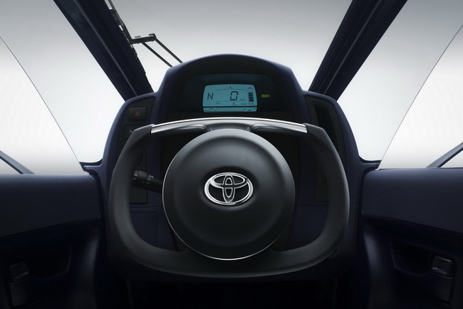 Toyota i-ROAD: Phương tiện cá nhân của tương lai 10