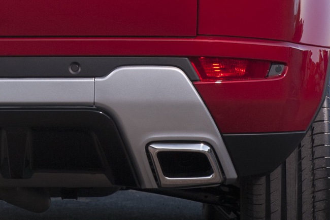 BMW X4 - Range Rover Evoque: Kẻ tám lạng, người nửa cân 22