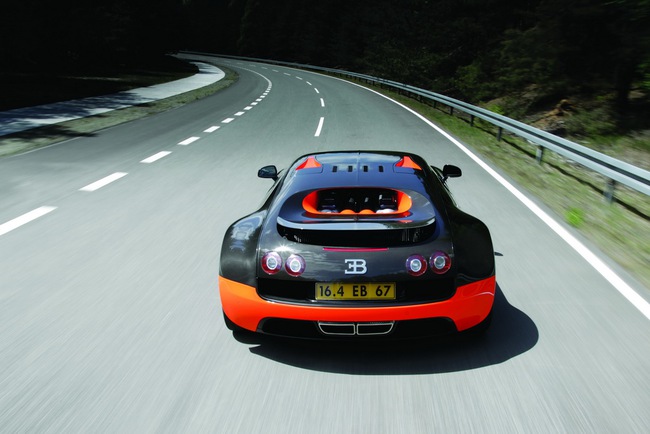 Bugatti Veyron SuperSport vẫn là “Ông hoàng tốc độ” 5