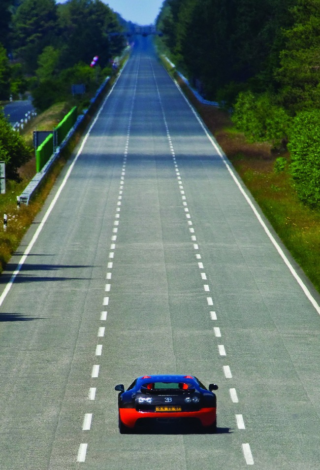 Bugatti Veyron SuperSport vẫn là “Ông hoàng tốc độ” 8