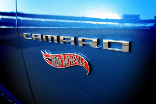 Chevrolet Camaro Hot Wheels Edition Convertible bắt đầu lăn bánh 5