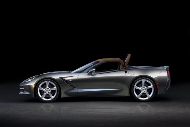 Chiếc Corvette Stingray Convertible đầu tiên có giá 1 triệu Đô la 2