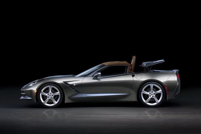 Chiếc Corvette Stingray Convertible đầu tiên có giá 1 triệu Đô la 3
