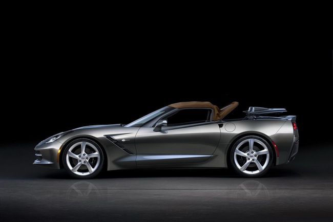Chiếc Corvette Stingray Convertible đầu tiên có giá 1 triệu Đô la 4