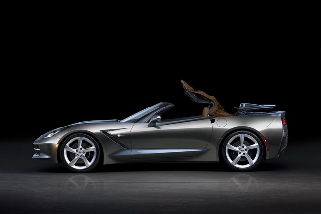 Chiếc Corvette Stingray Convertible đầu tiên có giá 1 triệu Đô la 5