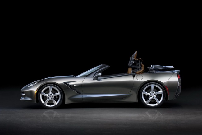 Chiếc Corvette Stingray Convertible đầu tiên có giá 1 triệu Đô la 6