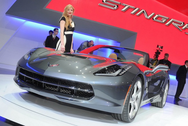 Chiếc Corvette Stingray Convertible đầu tiên có giá 1 triệu Đô la 14
