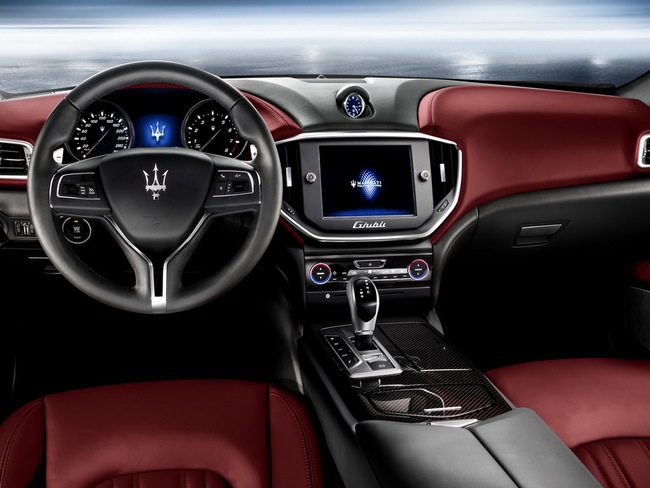 Maserati Ghibli: Gửi lời thách thức đến BMW 5-Series 3