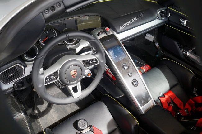 Porsche 918 Spyder: Ra mắt khách hàng VIP 4