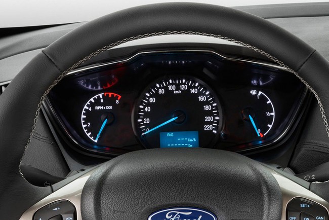 Ford Escort 2015 - Xe cỡ nhỏ và hợp túi tiền mới 11