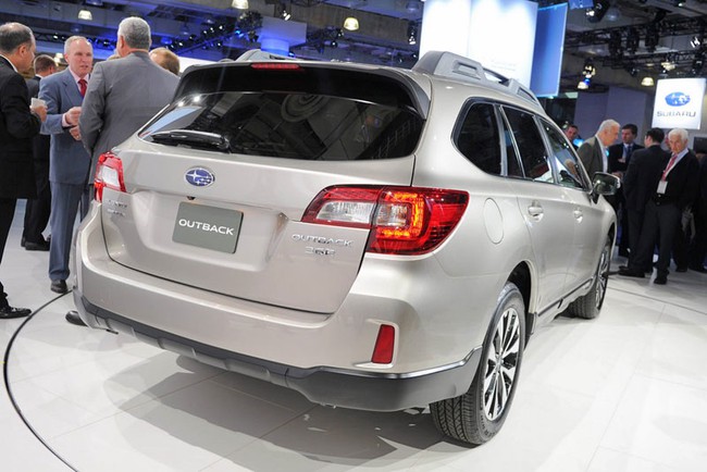 Subaru Outback 2015: Xe SUV mà tiết kiệm xăng 10