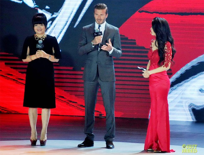 David Beckham giới thiệu Jaguar F-Type Coupe tại triển lãm Bắc Kinh 2