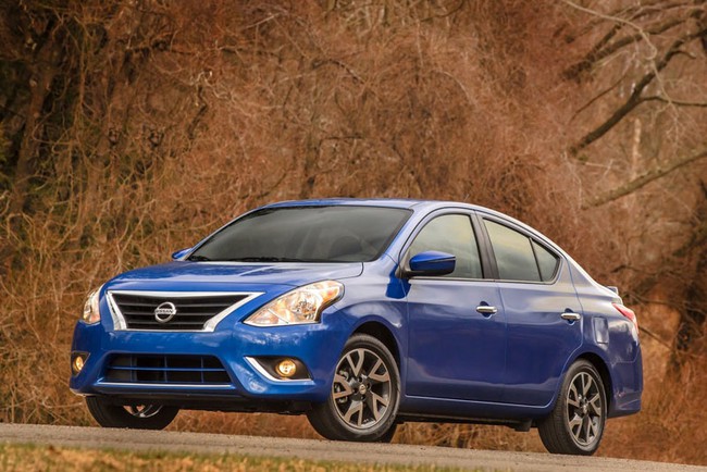 Nissan Versa 2015: Thay đổi thiết kế, vẫn siêu rẻ 4