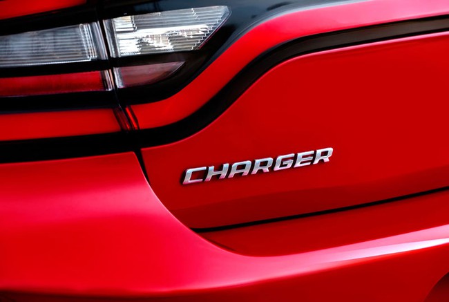 Xe "cơ bắp" Dodge Charger 2015 trình diện 18