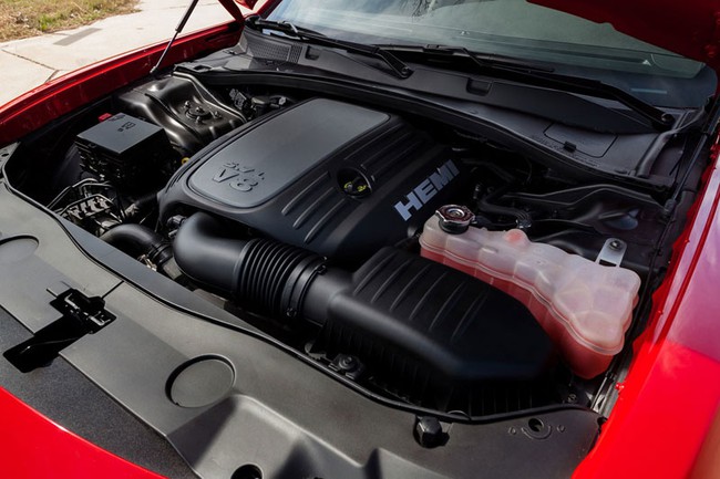Xe "cơ bắp" Dodge Charger 2015 trình diện 2