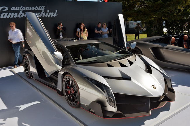 Lamborghini Veneno lăn bánh tại Monterey 2013 5