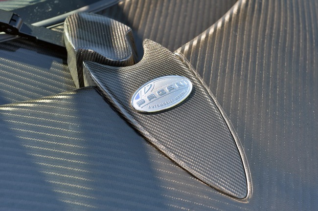 Pagani Huayra phiên bản Mỹ chính thức ra mắt 8