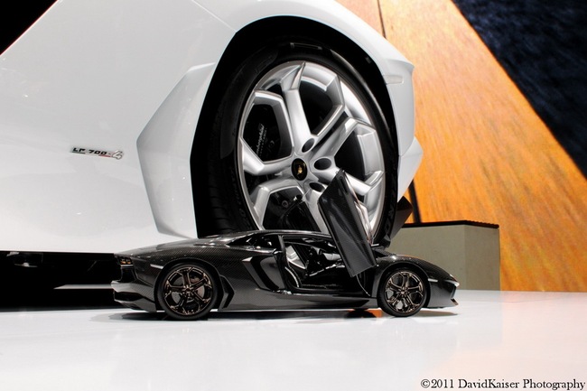 Lamborghini Aventador "tí hon" có giá 7,5 triệu USD 9