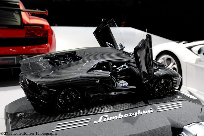 Lamborghini Aventador "tí hon" có giá 7,5 triệu USD 11